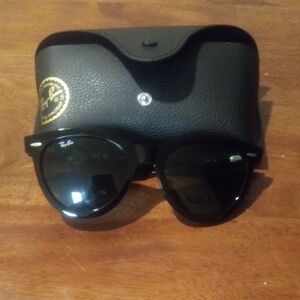 Ray-Ban Classic Black Sunglasses